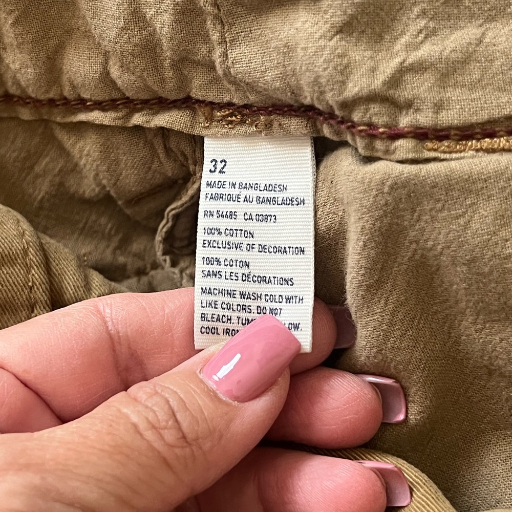 American Eagle cargo shorts